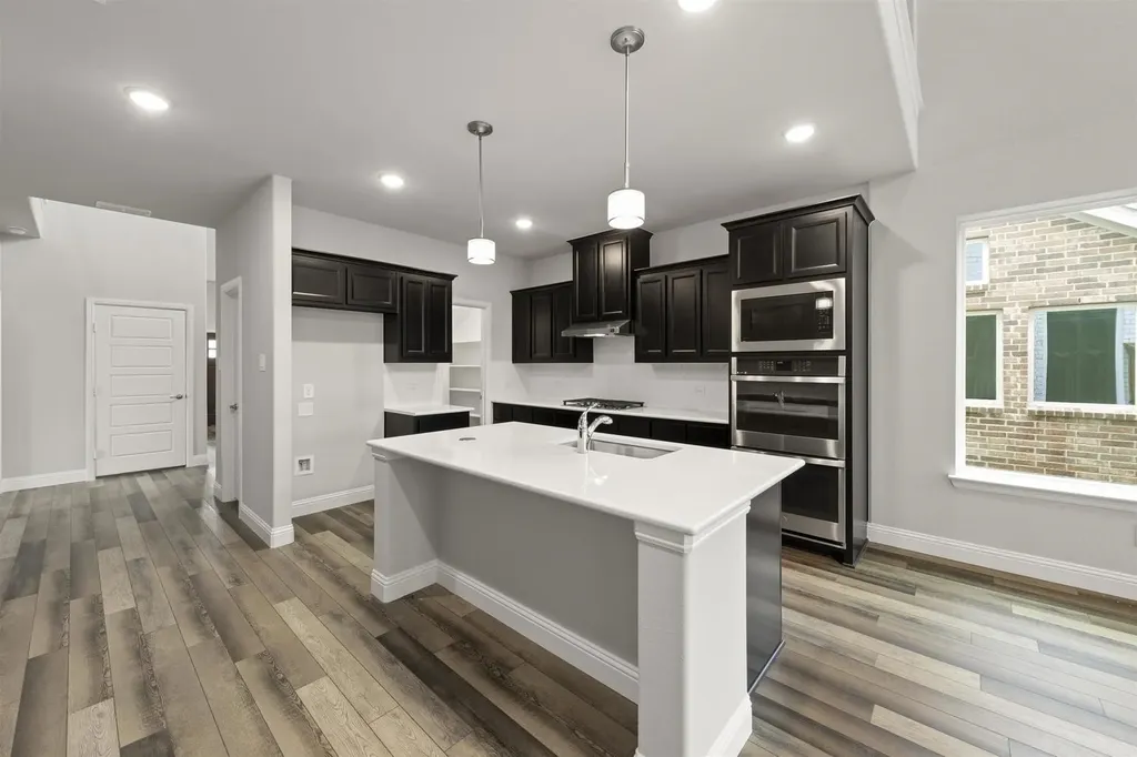1636 Edgeway Drive Aubrey TX 76227