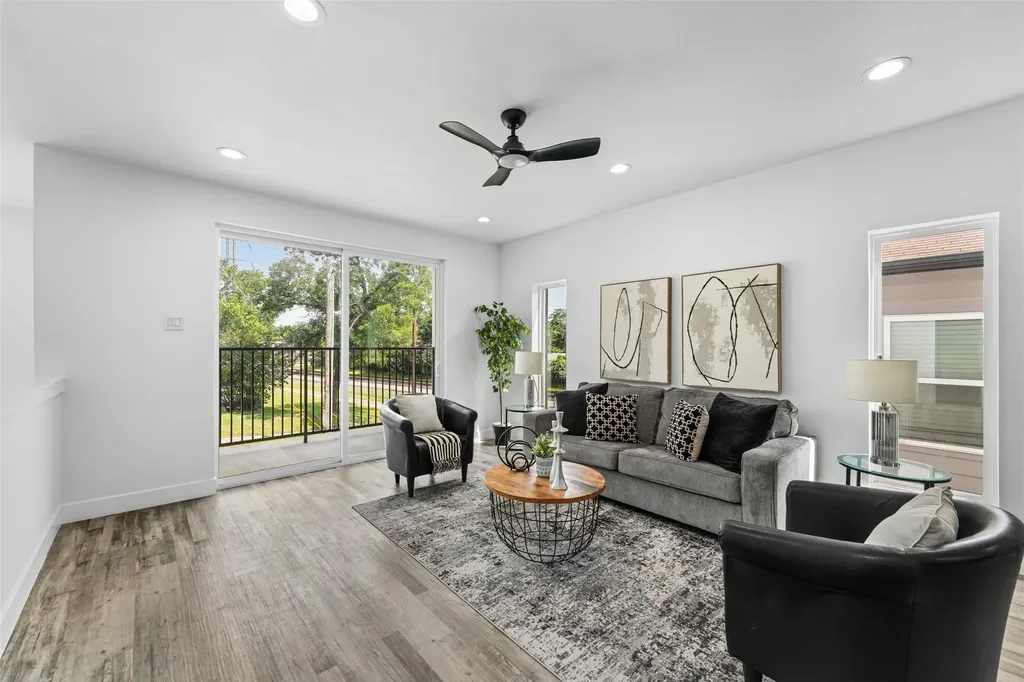 3142 Harmon Street Dallas TX 75215