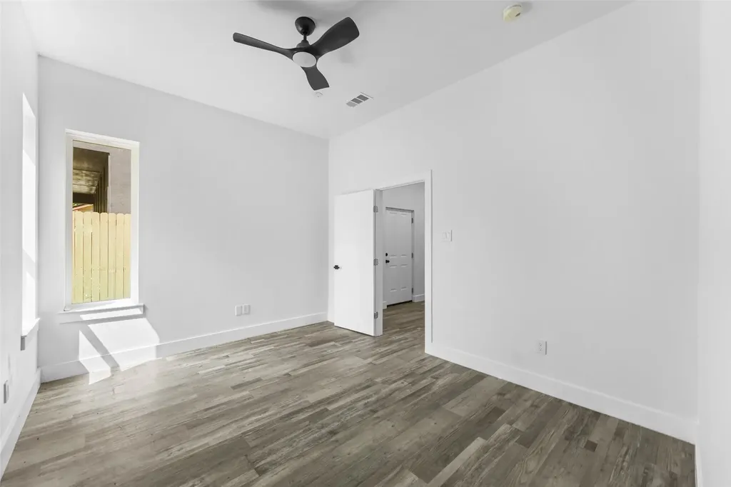 3142 Harmon Street Dallas TX 75215
