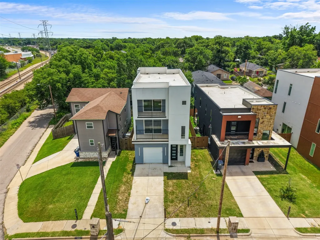 3142 Harmon Street Dallas TX 75215