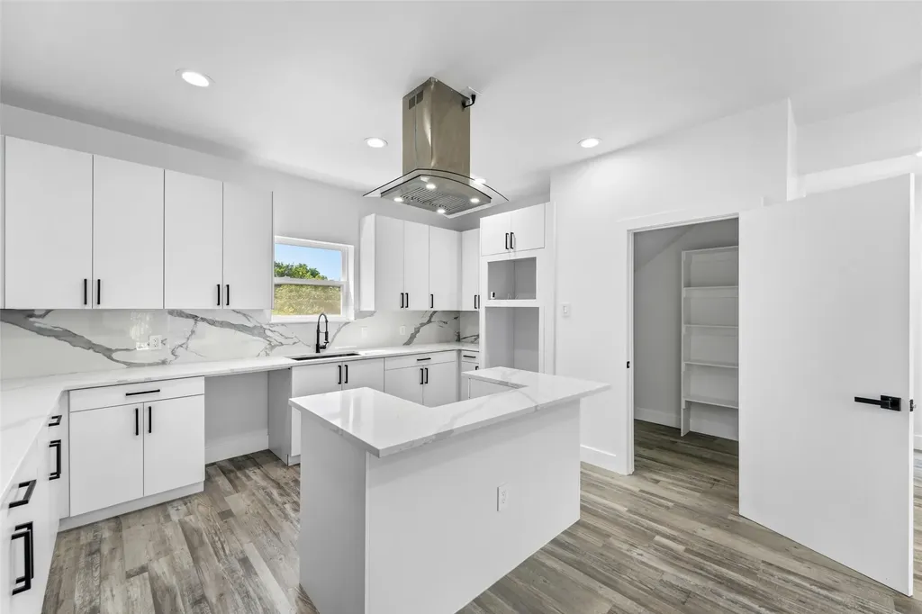 3142 Harmon Street Dallas TX 75215