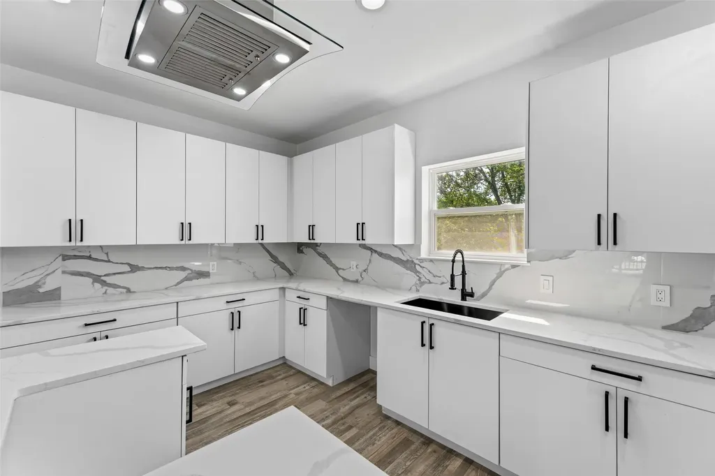 3142 Harmon Street Dallas TX 75215