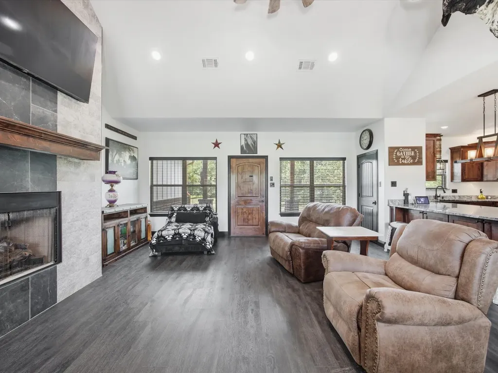 403 Polk Road Bowie TX 76230