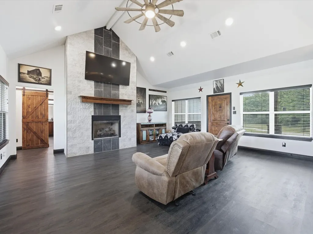 403 Polk Road Bowie TX 76230