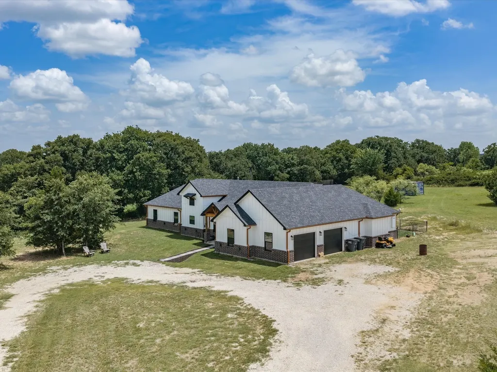 403 Polk Road Bowie TX 76230