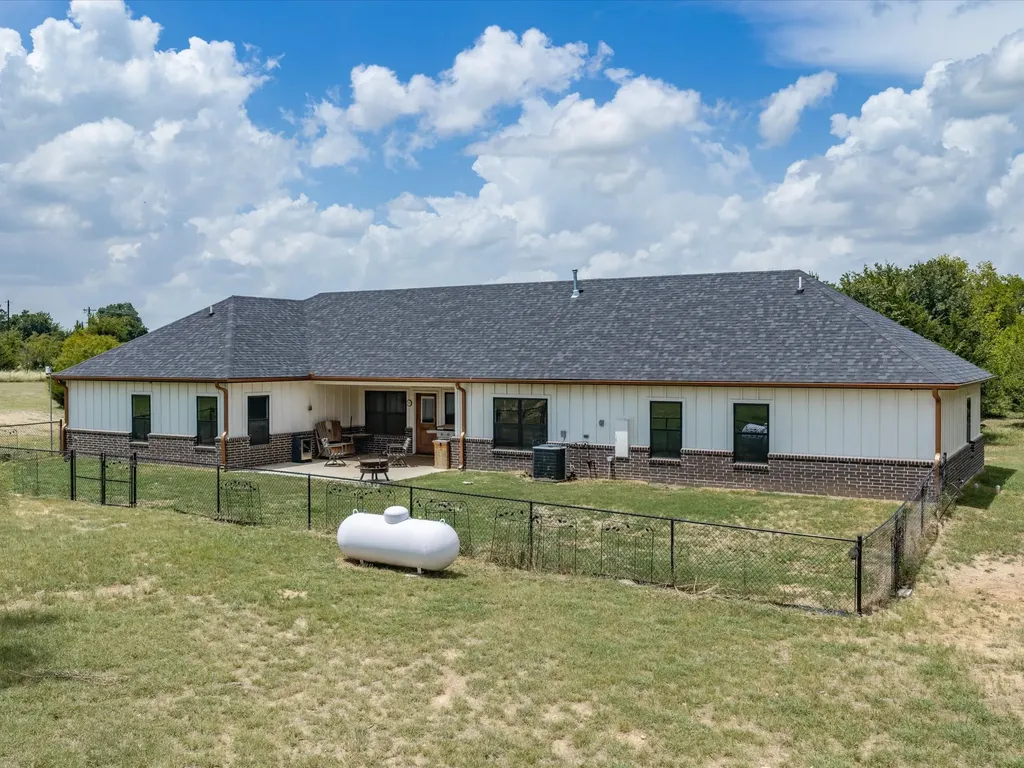 403 Polk Road Bowie TX 76230