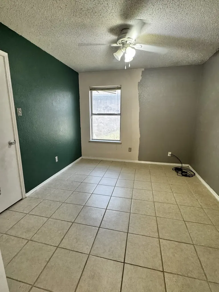 5615 Alicante Drive Arlington TX 76017
