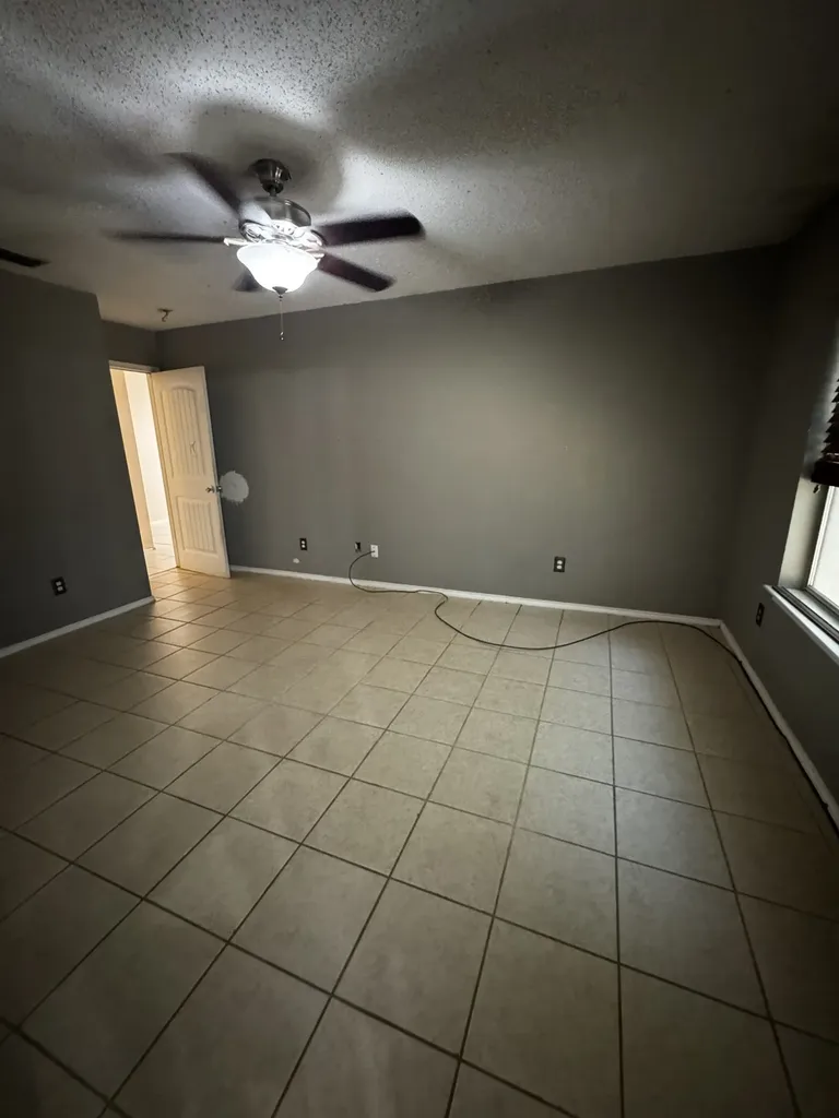 5615 Alicante Drive Arlington TX 76017