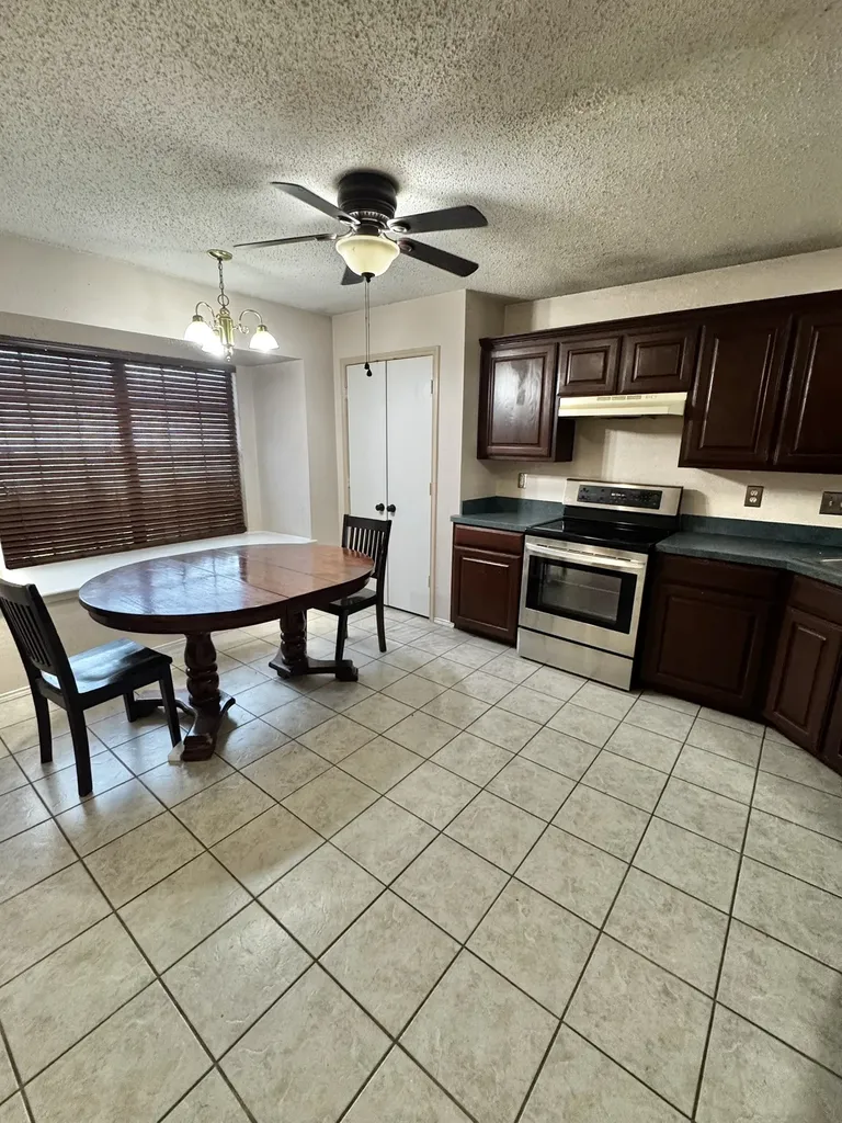 5615 Alicante Drive Arlington TX 76017
