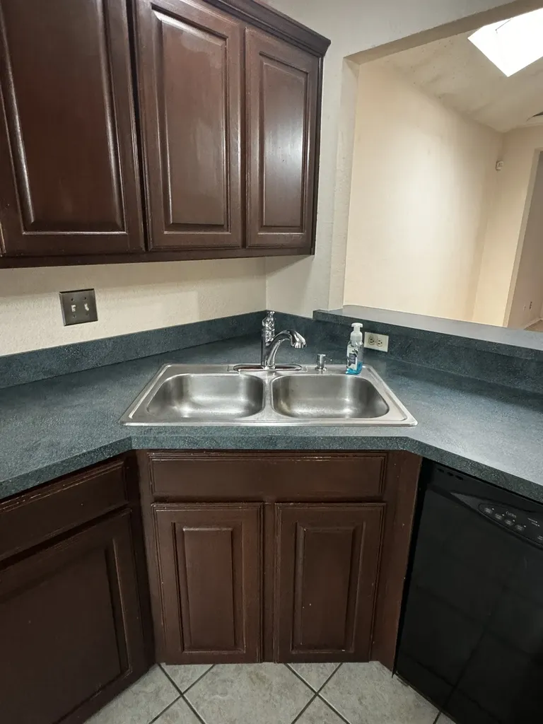5615 Alicante Drive Arlington TX 76017