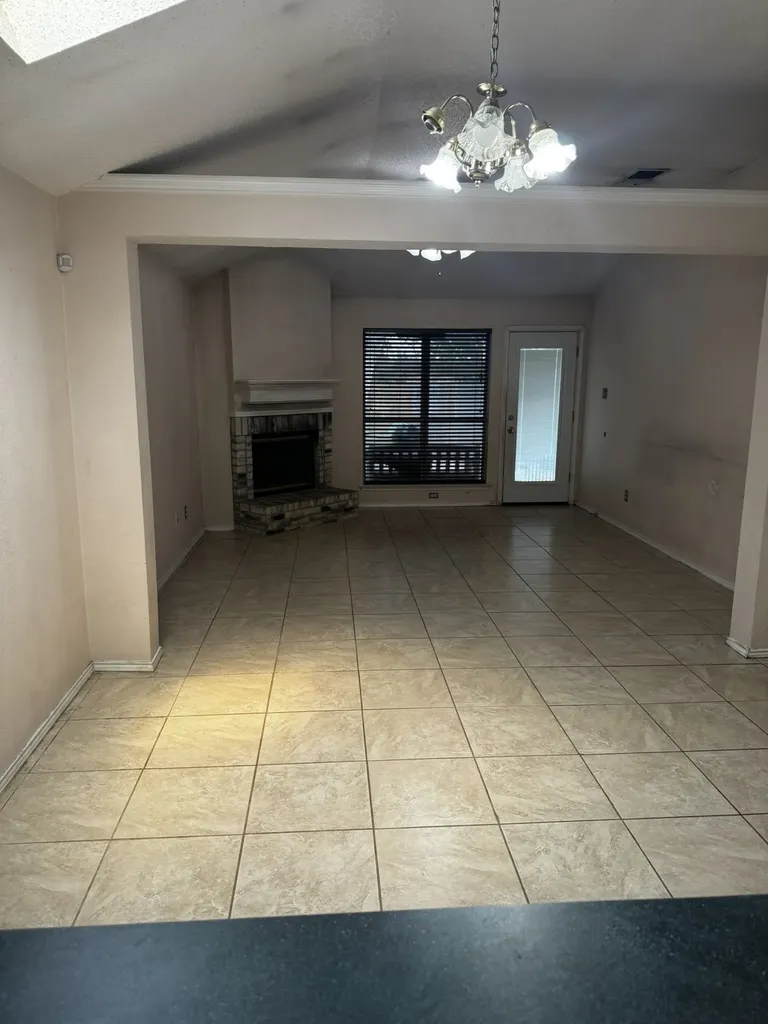 5615 Alicante Drive Arlington TX 76017