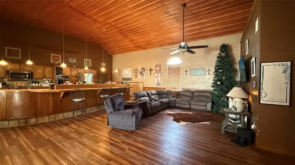 1302 20th Street Anson TX 79501