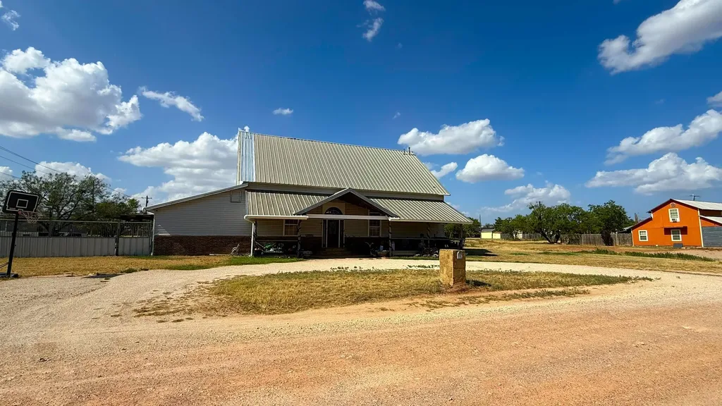 1302 20th Street Anson TX 79501