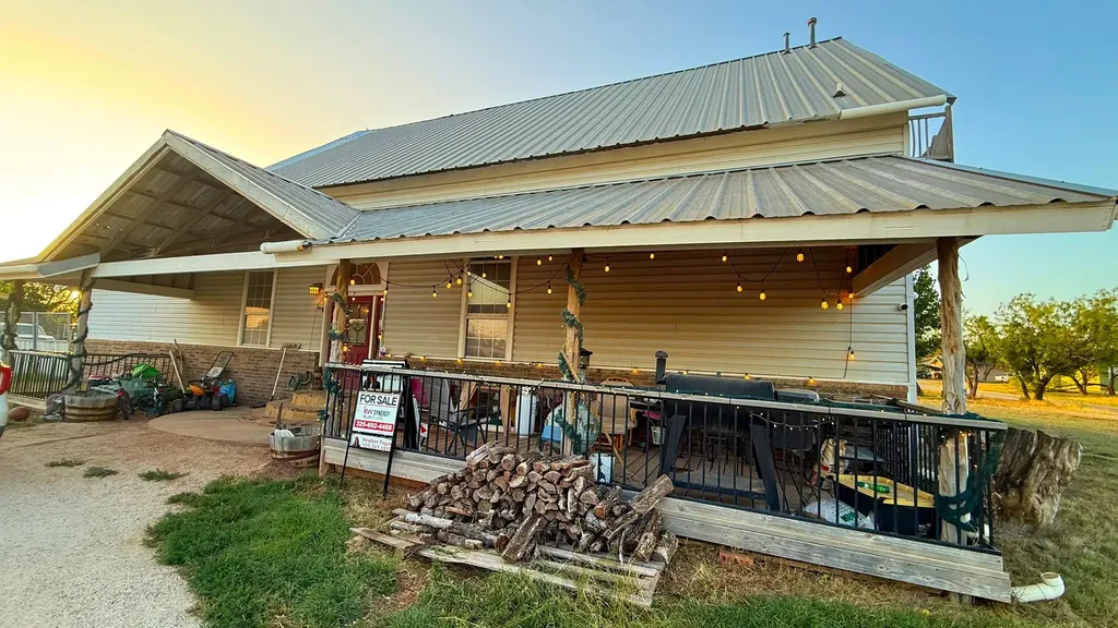 1302 20th Street Anson TX 79501