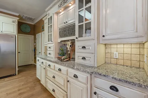 2829 Donnybrook Drive Burleson TX 76028