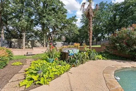 2829 Donnybrook Drive Burleson TX 76028