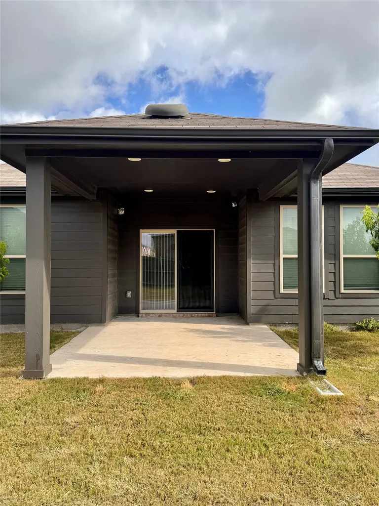210 Windsor Forney TX 75126