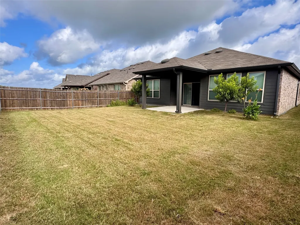 210 Windsor Forney TX 75126