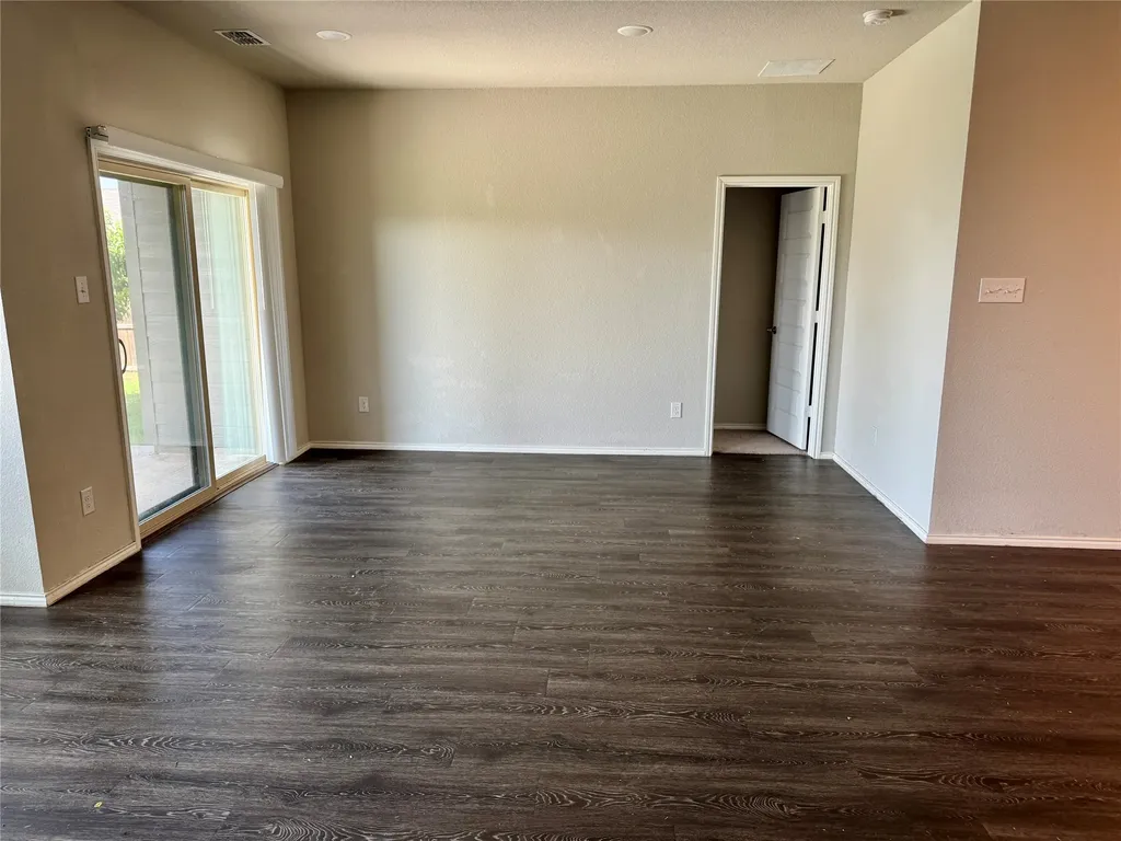 210 Windsor Forney TX 75126