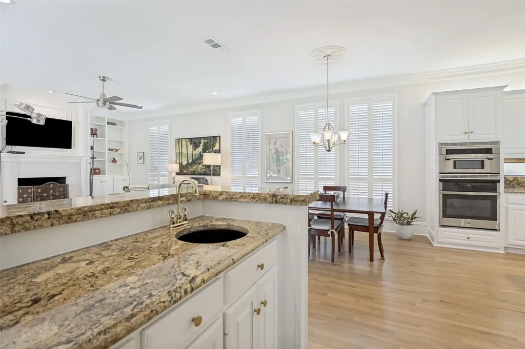 5420 Wescott Lane Dallas TX 75287