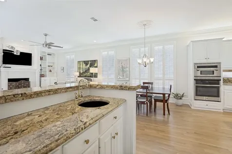 5420 Wescott Lane Dallas TX 75287