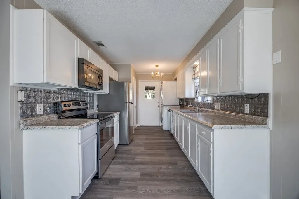 109 Churchill Lane Pottsboro TX 75076