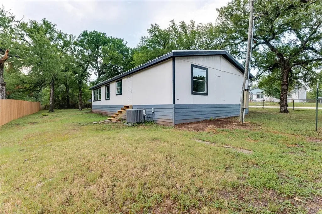 2316 SW 4th Avenue Mineral Wells TX 76067