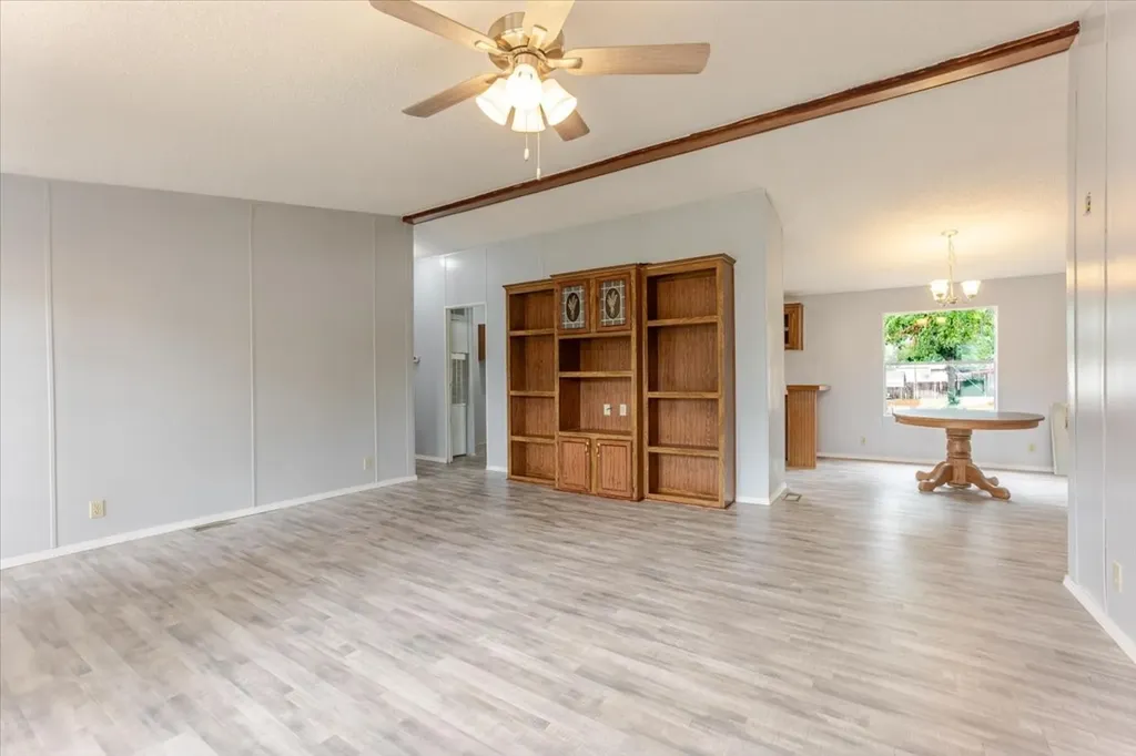 2316 SW 4th Avenue Mineral Wells TX 76067