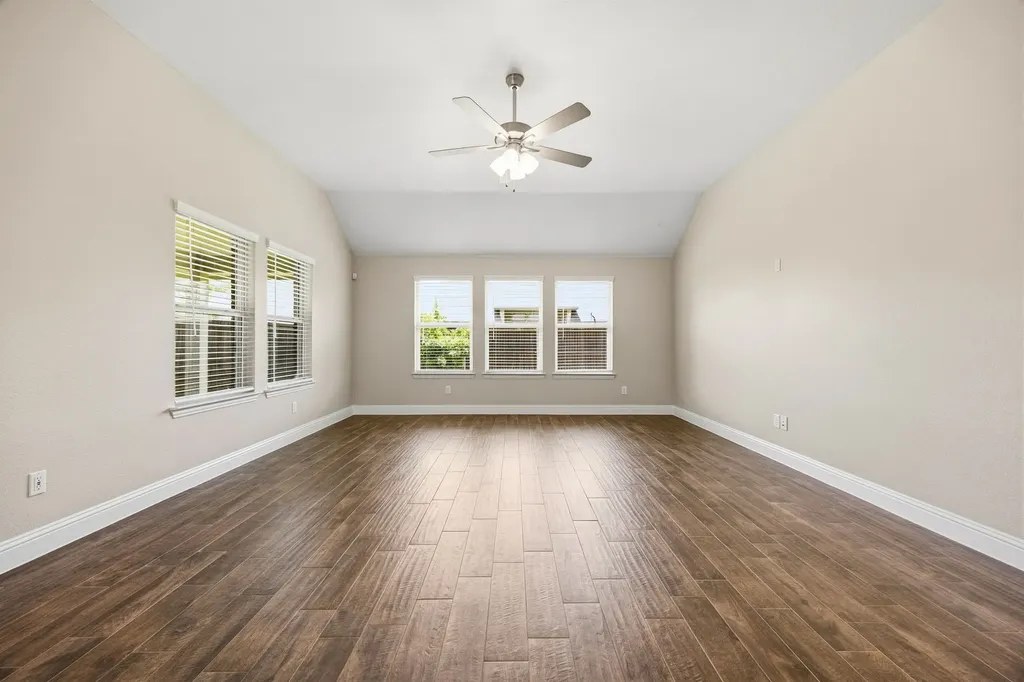 842 Mildren Lane Fate TX 75087