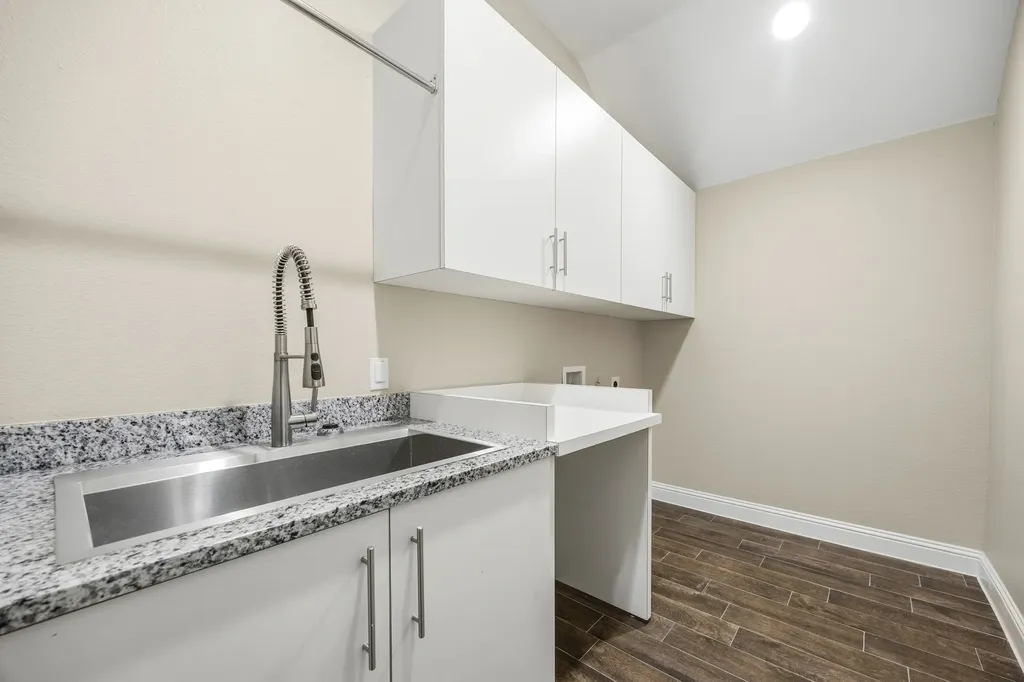 842 Mildren Lane Fate TX 75087