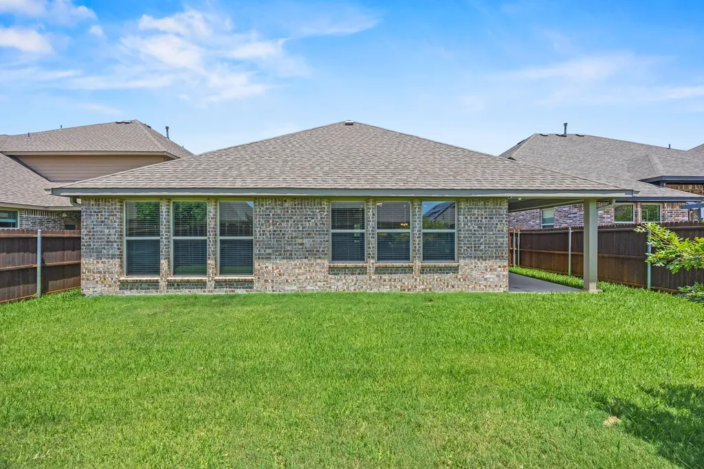 842 Mildren Lane Fate TX 75087