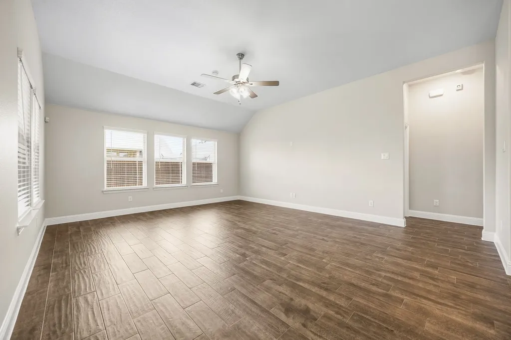 842 Mildren Lane Fate TX 75087