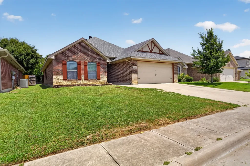 5709 Main Street Watauga TX 76148