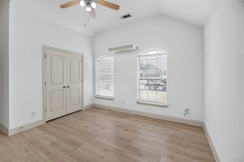 5709 Main Street Watauga TX 76148
