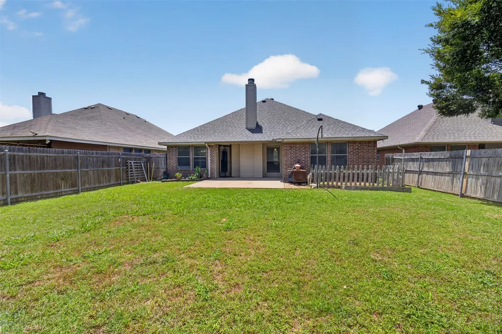 5709 Main Street Watauga TX 76148
