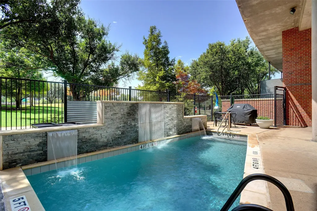 3110 Thomas Avenue Dallas TX 75204