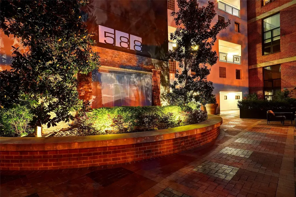 3110 Thomas Avenue Dallas TX 75204