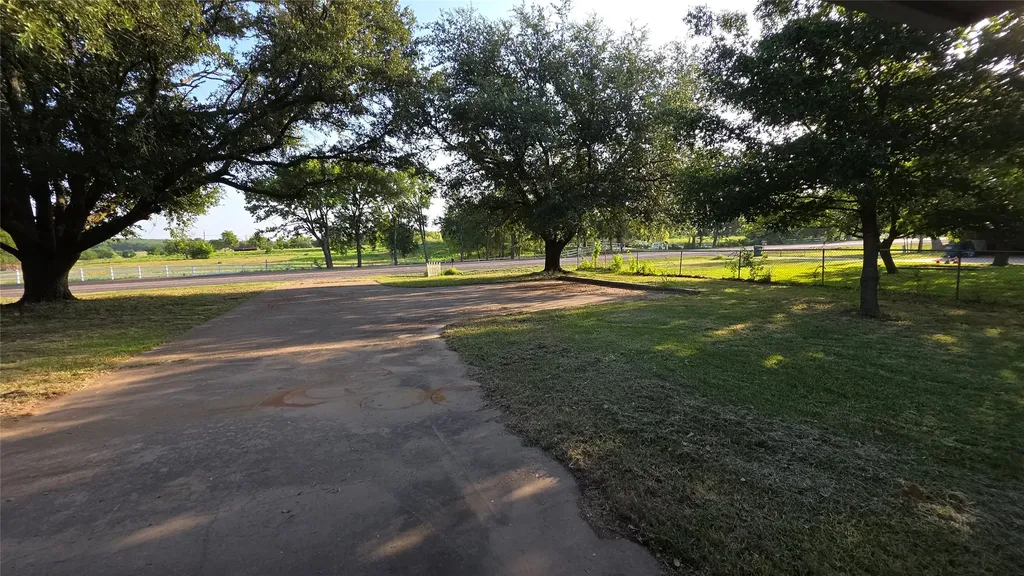 1664 Hwy 56 E Bonham TX 75418