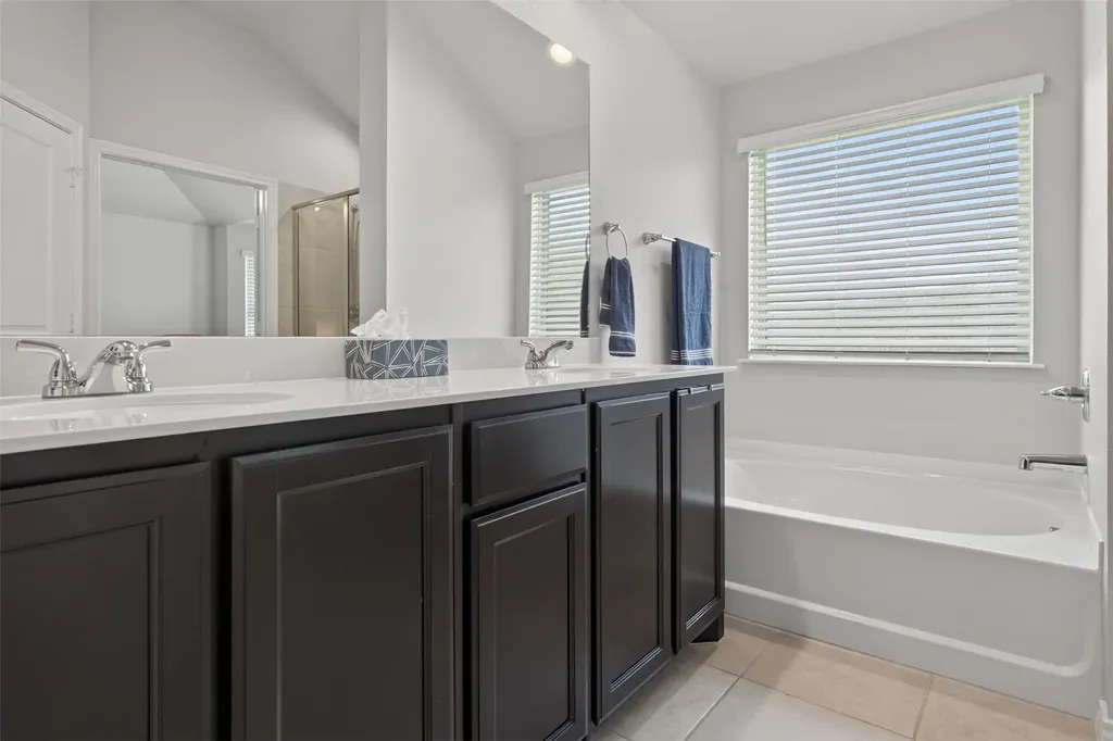 1600 Glade Meadows Drive Burleson TX 76058