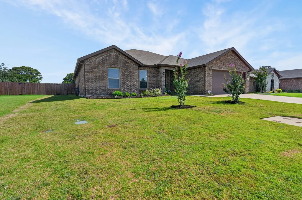 1600 Glade Meadows Drive Burleson TX 76058