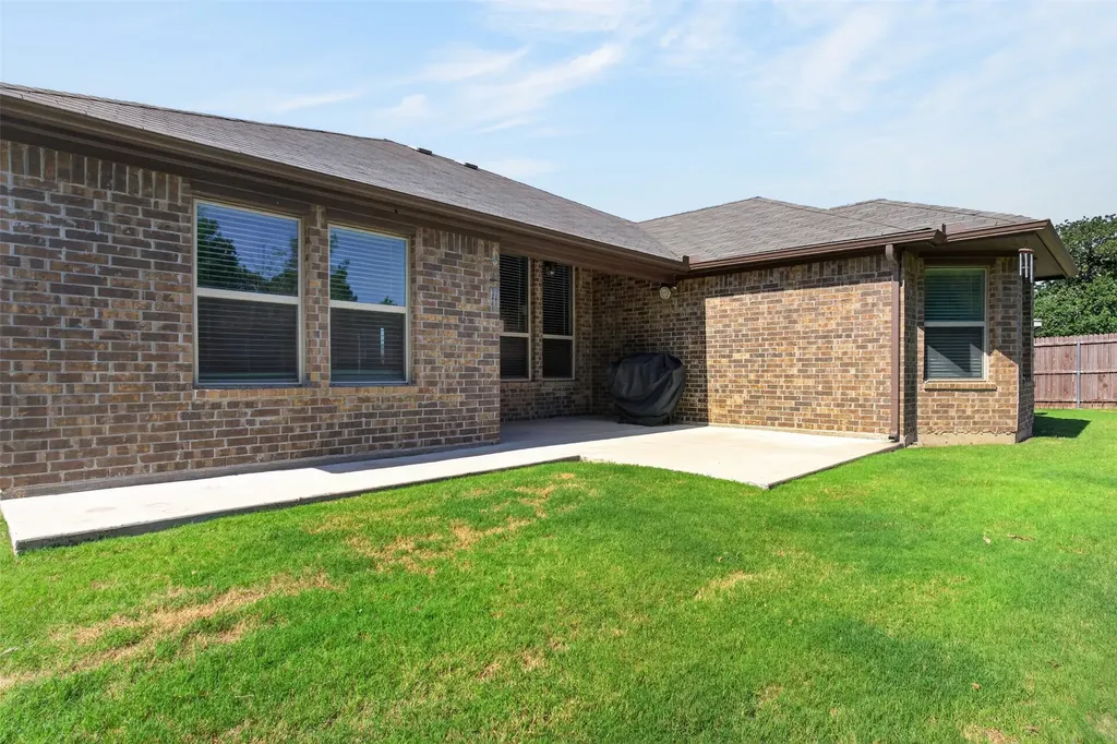 1600 Glade Meadows Drive Burleson TX 76058
