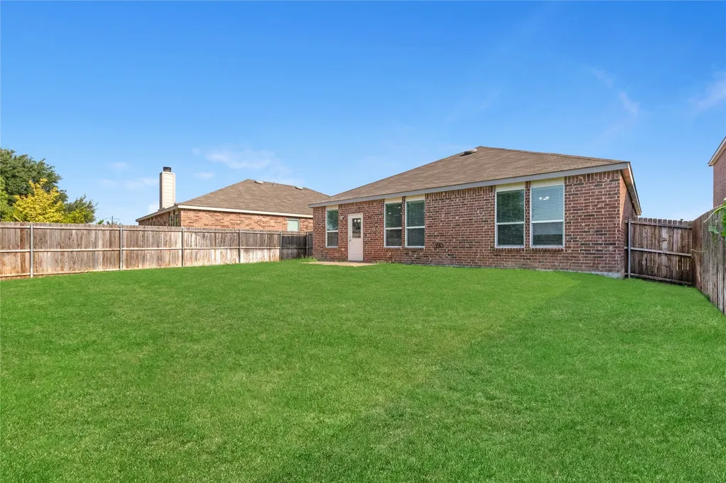 2328 Bernese Lane Fort Worth TX 76131