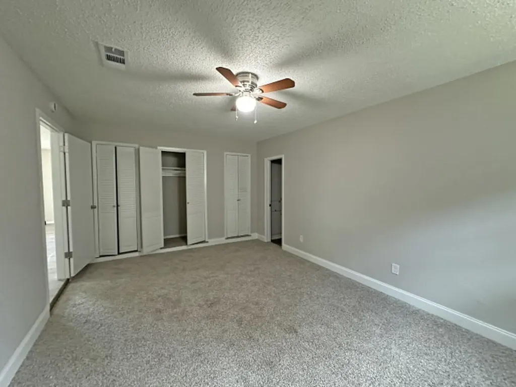 328 Hillside Court Burleson TX 76028