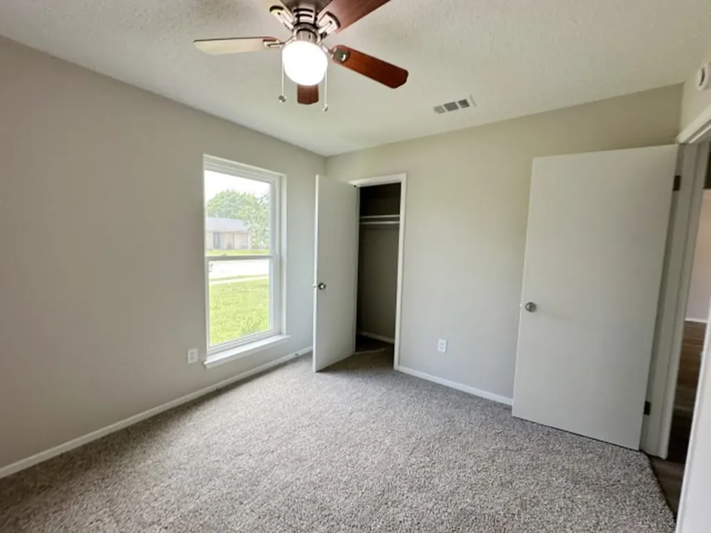 328 Hillside Court Burleson TX 76028