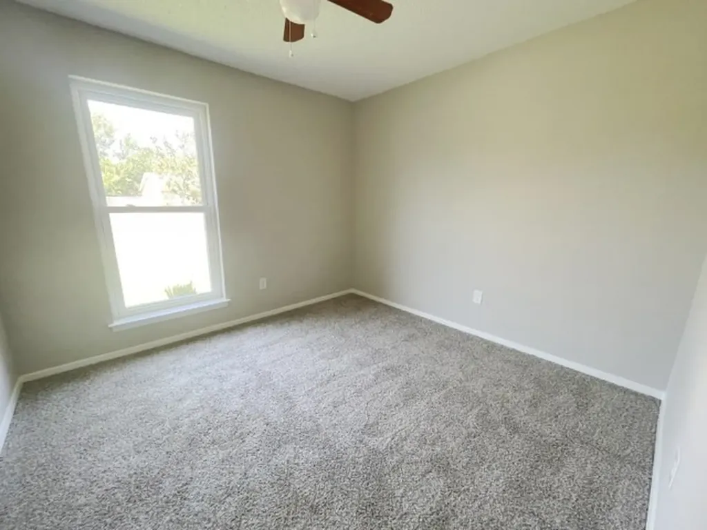 328 Hillside Court Burleson TX 76028