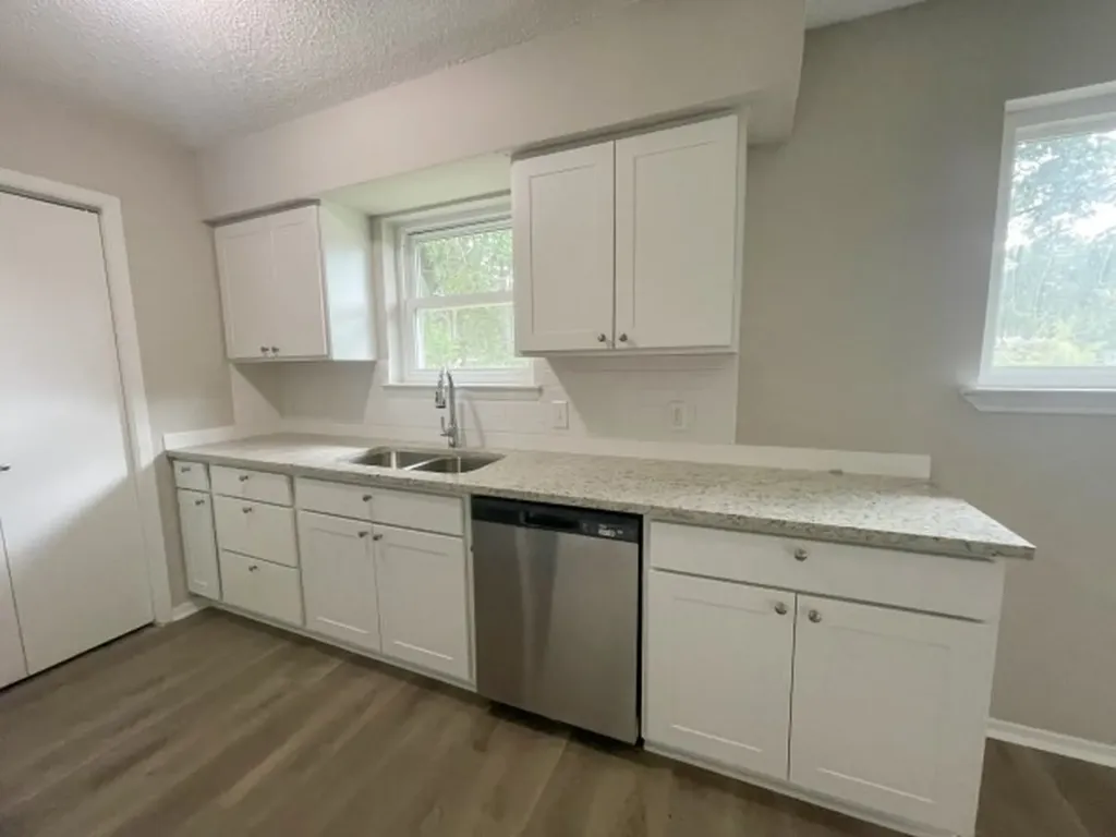328 Hillside Court Burleson TX 76028