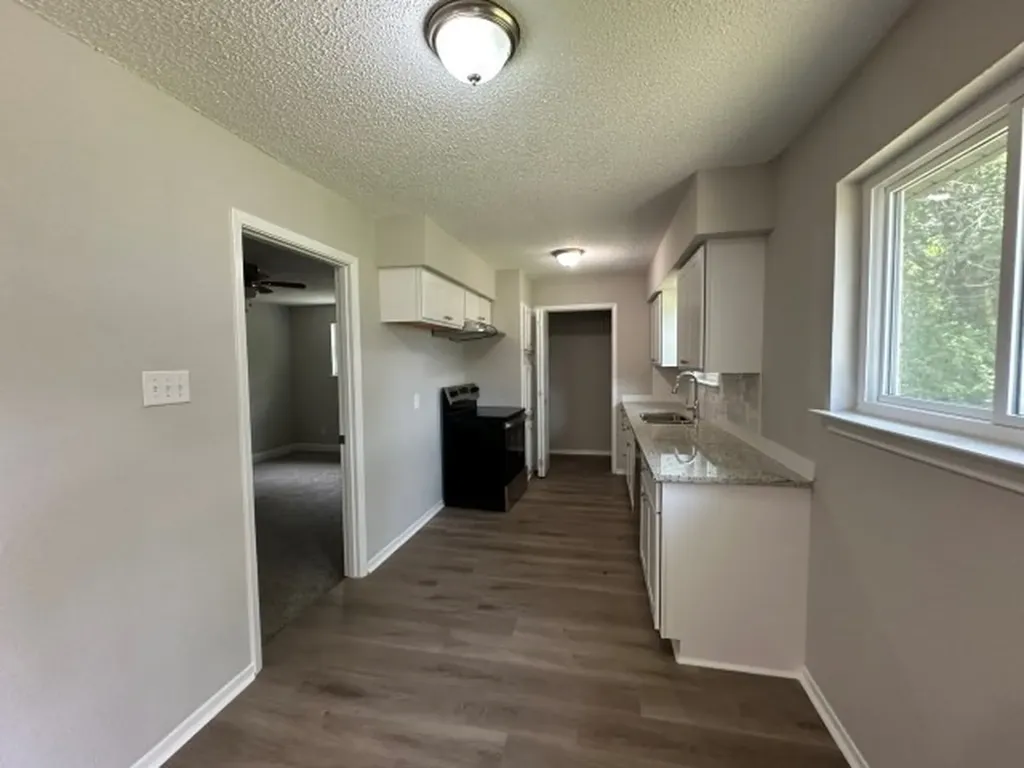 328 Hillside Court Burleson TX 76028