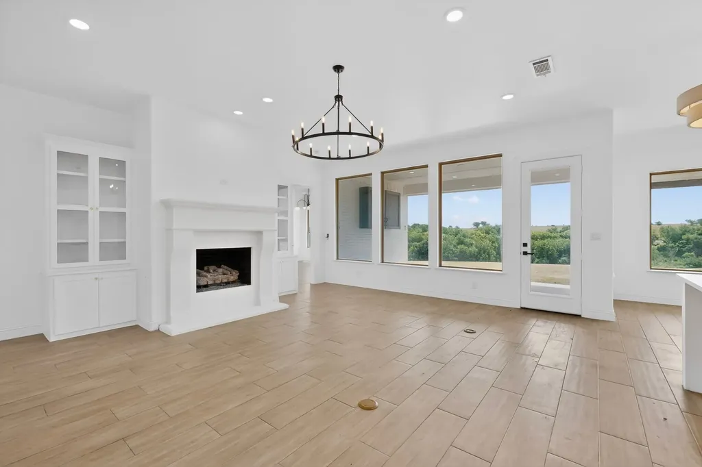 10813 Alta Sierra Drive Benbrook TX 76126