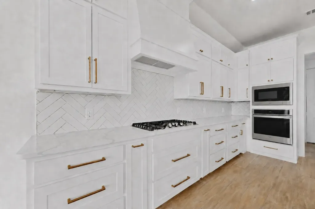 10813 Alta Sierra Drive Benbrook TX 76126