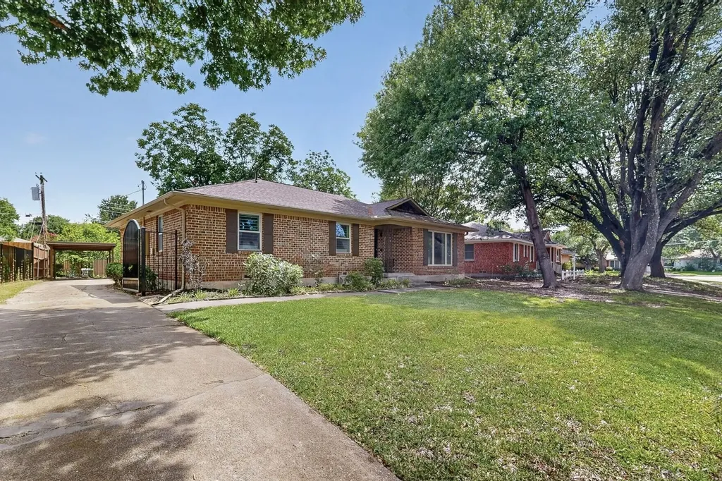 8420 Sweetwater Drive Dallas TX 75228